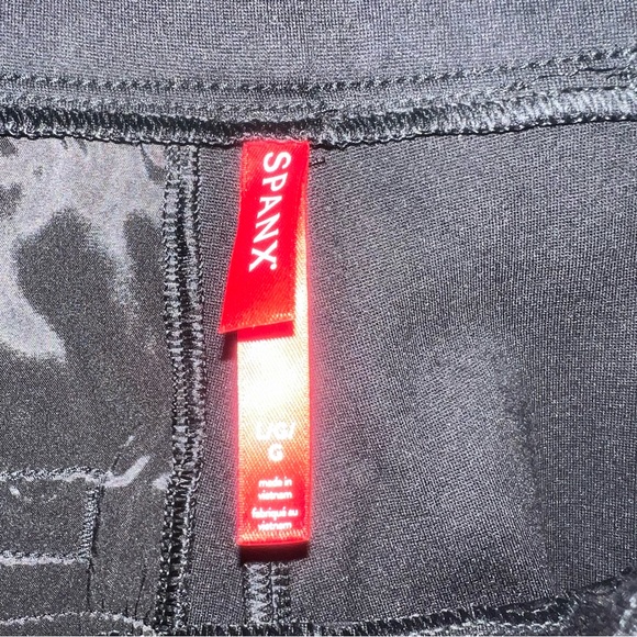 NWT Spanx The Perfect Pant, Wide Leg Black Large Petite - Picture 3 of 5